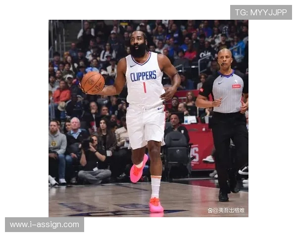 奥斯卡·罗伯特森单场三双多于詹姆斯，展现全能组织与得分爆发