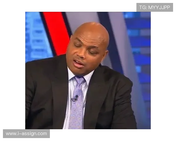 巴克利转型内线组织者，突破传导提升球队进攻多样性